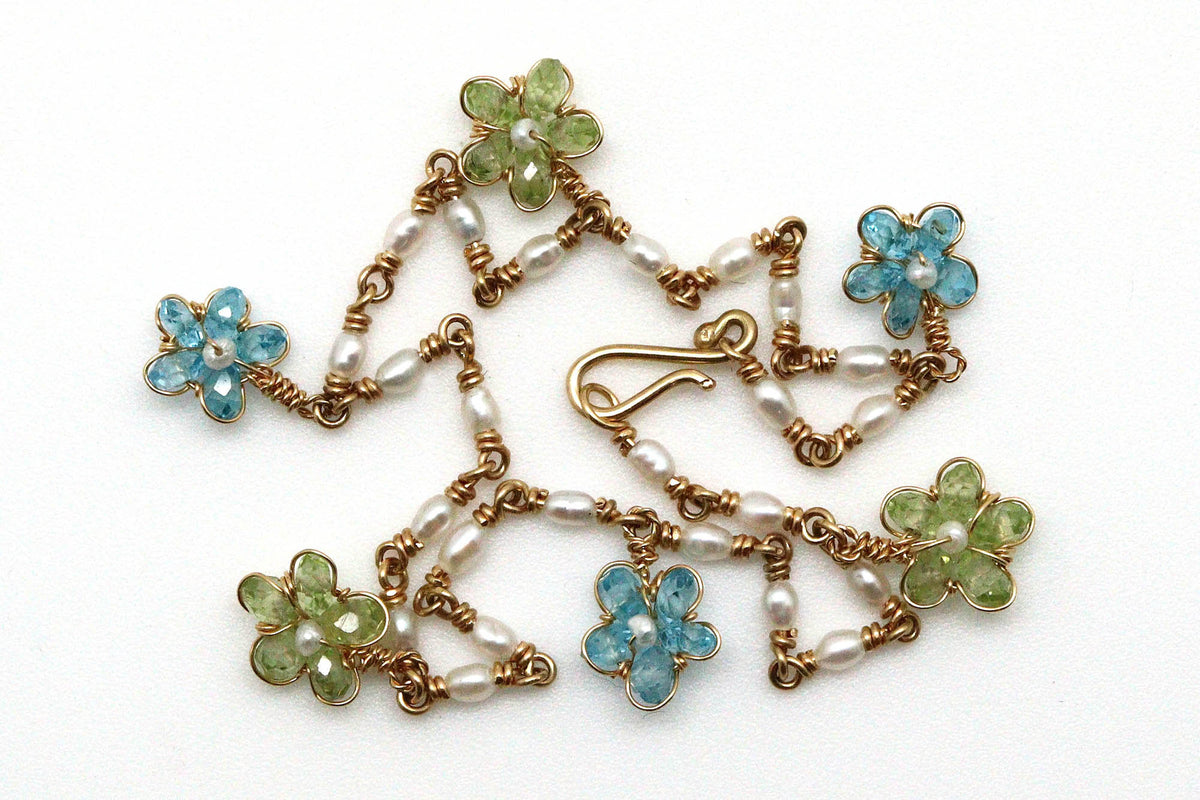 Bracelet - 18k gold, Blue Topaz, Peridot, mixed Pearl