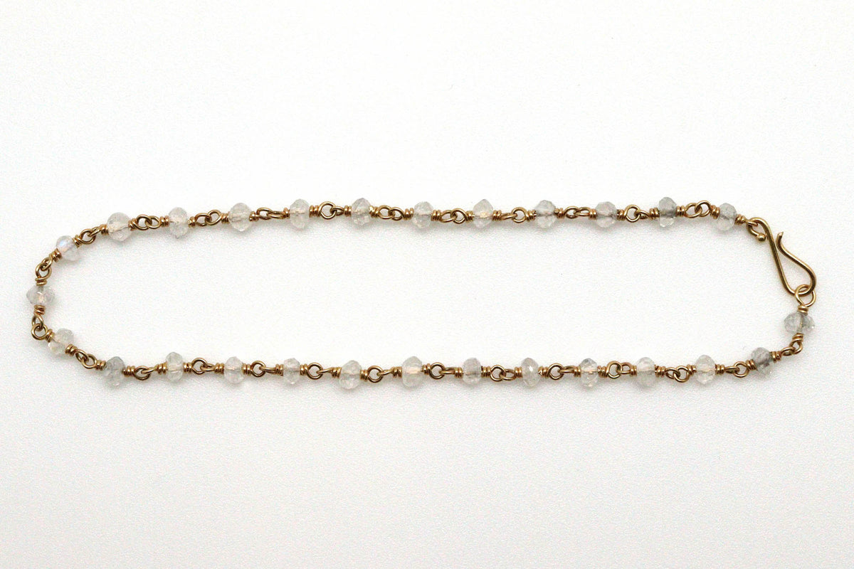 Bracelet - 18k gold, Rainbow Moonstone