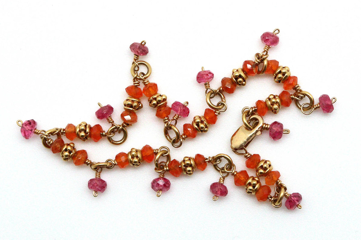 Bracelet - 18k gold, Pink Sapphire, Carnelian